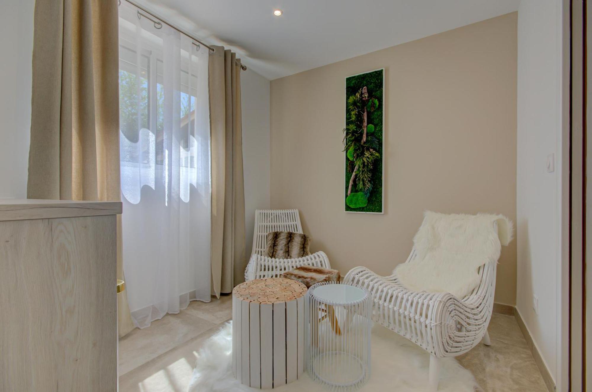Domaine Le Courti - Adult Only Hotel Le Barcares Bilik gambar